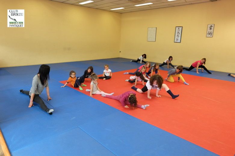 GIMNASIA RÍTMICA al Gimnàs Pantiquet ya!!! NUEVA ACTIVIDAD en Mollet del Vallès