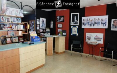 Fotógrafo de estudio en Mollet del Vallès F.Sánchez,tienda de fotografía con estudio para fotos únicas y diferentes, Día de la Madre