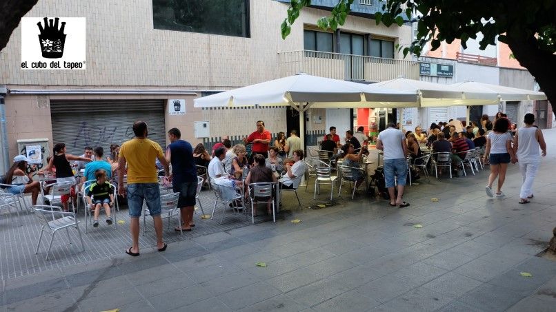 El tapeo en El cubo del tapeo, Mollet del Vallès,Barcelona, las mejores nuevas tapas, gran terraza de verano 2017, tel.930 16 13 54