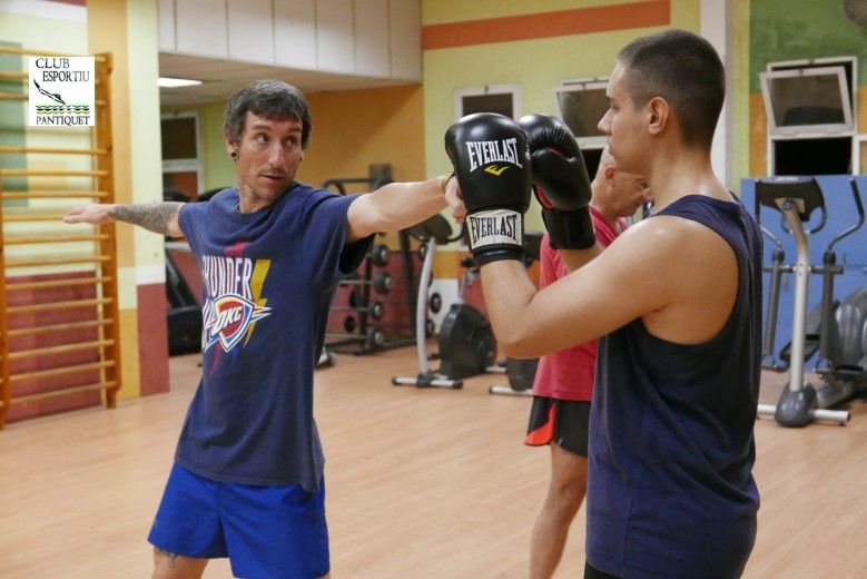 Muay Thai en Club Esportiu Pantiquet,Mollet, estamos preparando las nuevas clases de Club Junior Pantiquet
