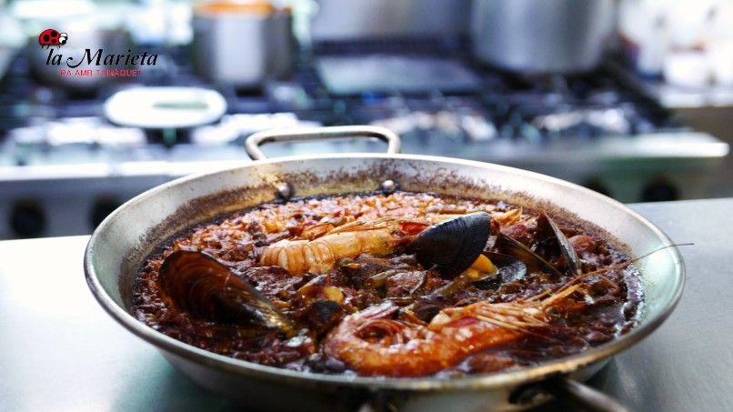 Donde cenar arròs socarrat la Marieta,  restaurante en Mollet una especialidad gastronómica