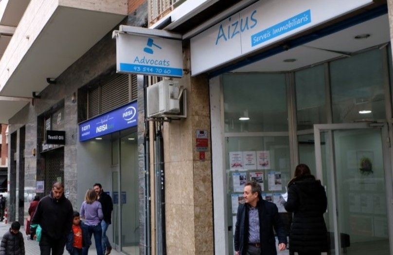 Seguro Dental familiar , cuidamos tu salud, revisión anual gratis, clínicas en toda España, Dentalitas