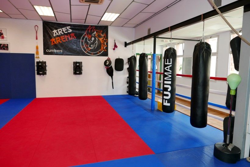 Nueva Escuela de Artes Marciales en Mollet Ares Arena, en tatami de Gimnàs Pantiquet