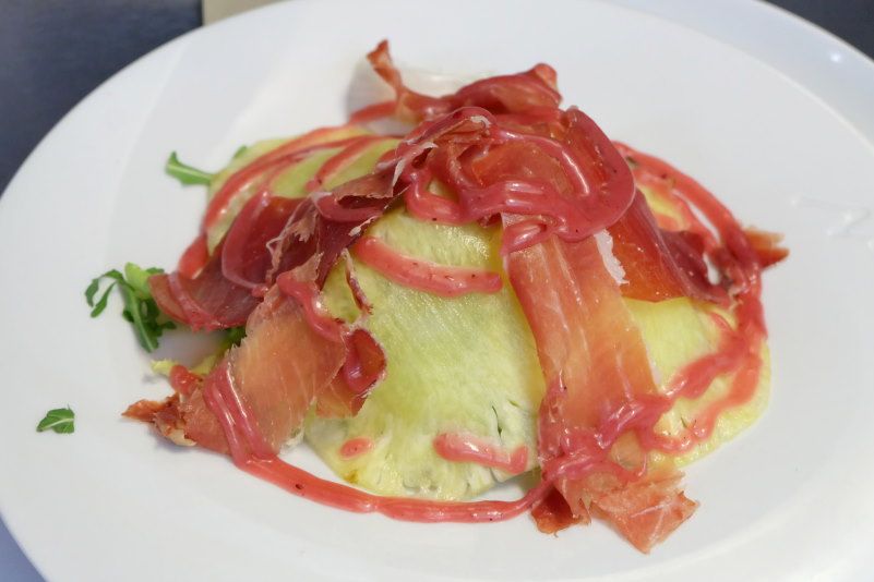 Comer en Mollet las deliciosas ensaladas de restaurant la Marieta