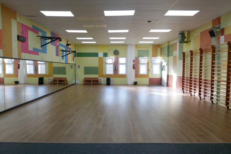 Alquiler de salas para monitores grupos deporte horas cerca Sabadell